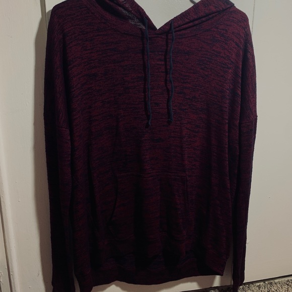 Red hooded long sleeve with pocket - Picture 1 of 4